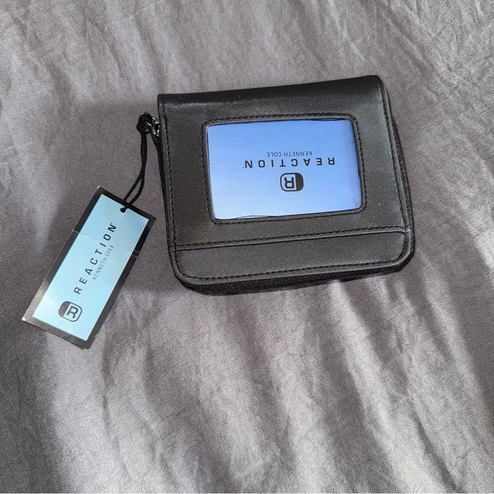 Kenneth Cole Reaction Gray Key & Card Holder